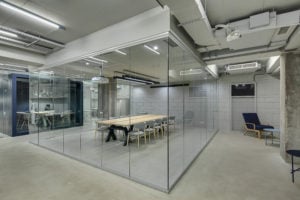 Embracing an Open Concept Workplace with Glass Partition Walls