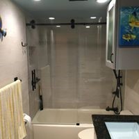 Freestanding vs. Built-In Tubs